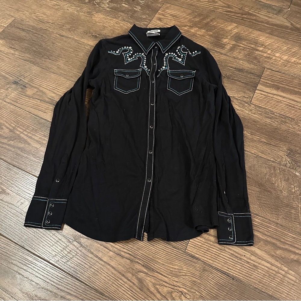 Ariat Women’s Studded & Embroidered Rodeo Pearl Snap Fitted Western Shirt Size M
